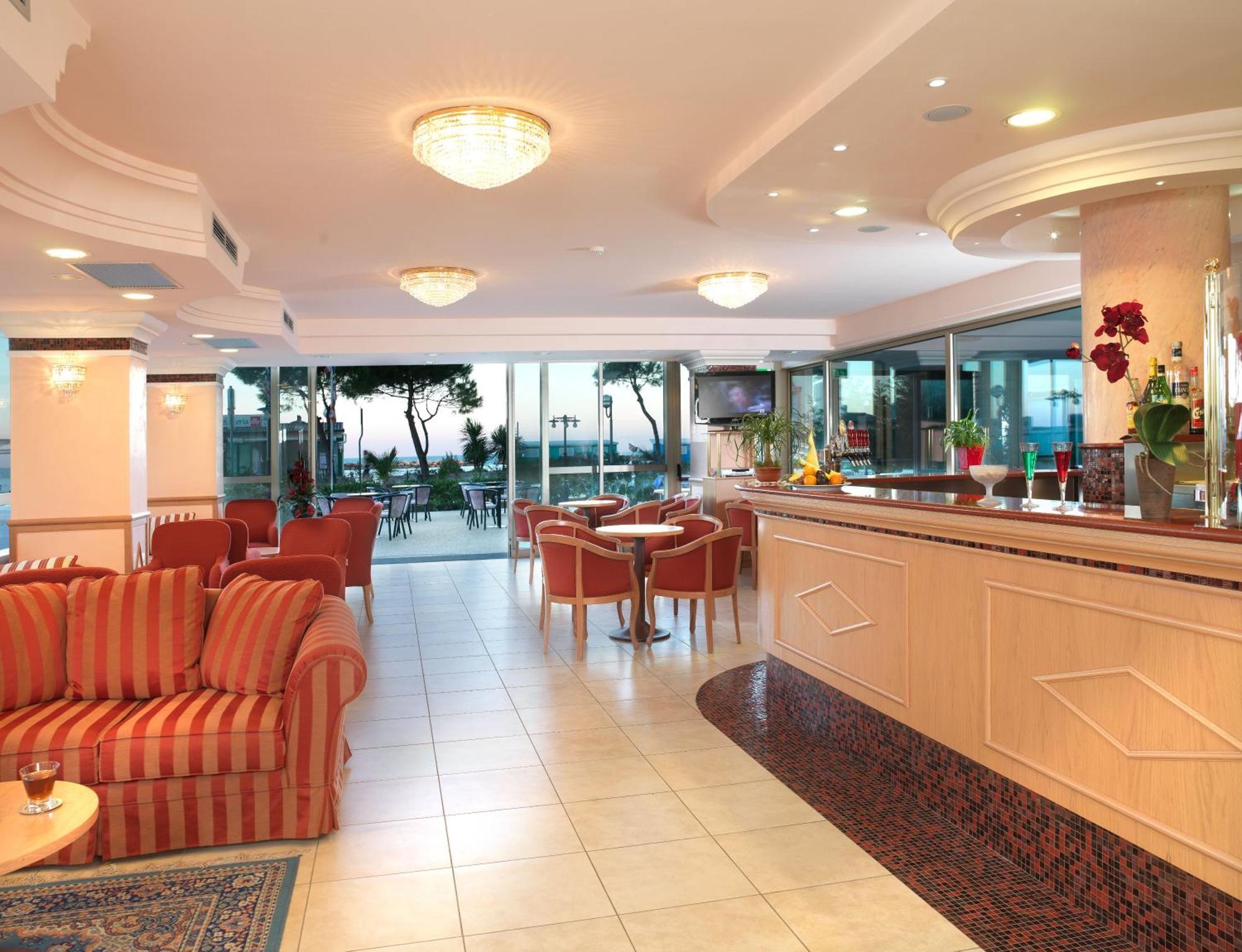 Hotel Mondial เบลลาเรีย-อีเจอา มารีนา ภายนอก รูปภาพ