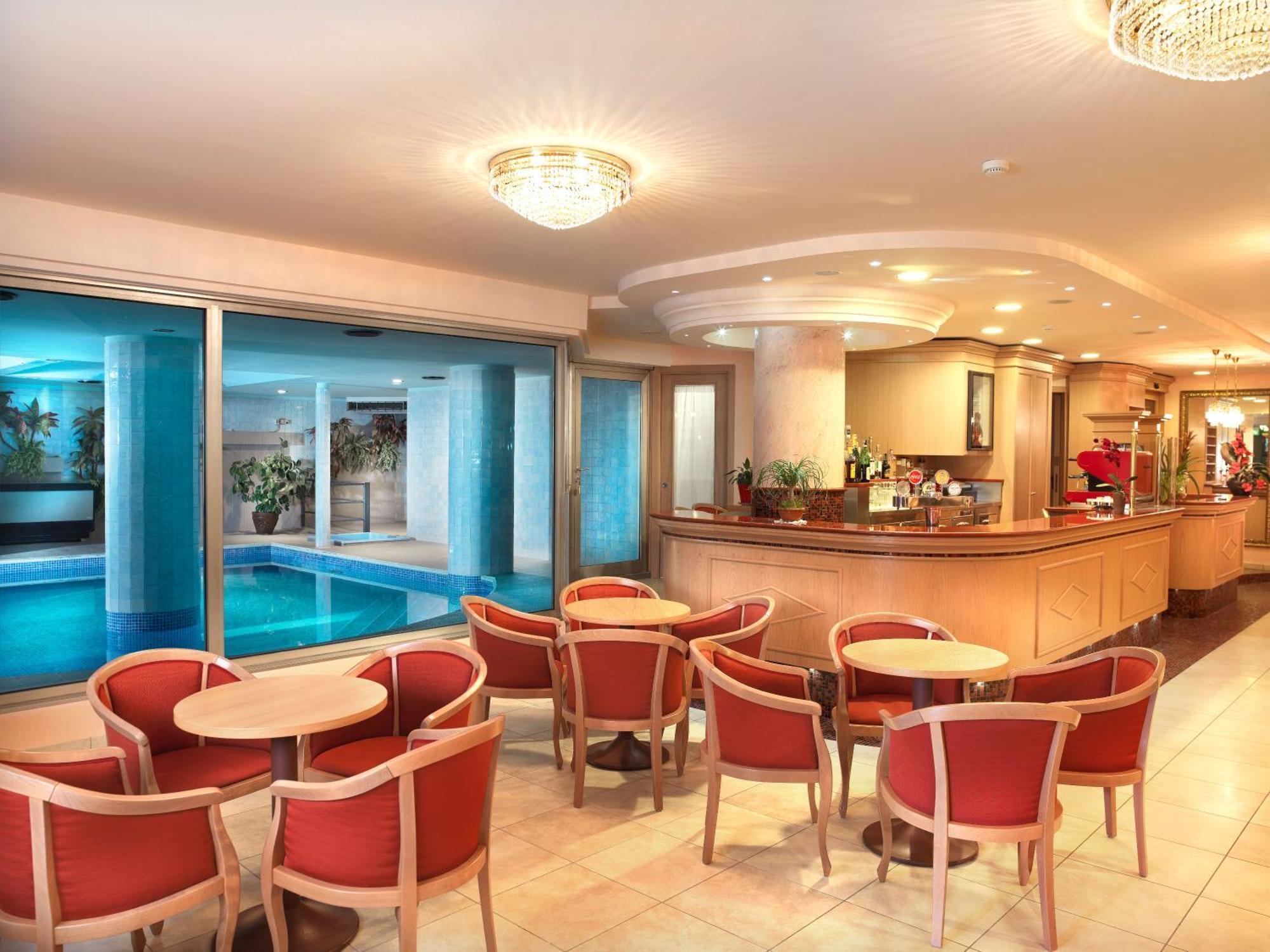 Hotel Mondial เบลลาเรีย-อีเจอา มารีนา ภายนอก รูปภาพ