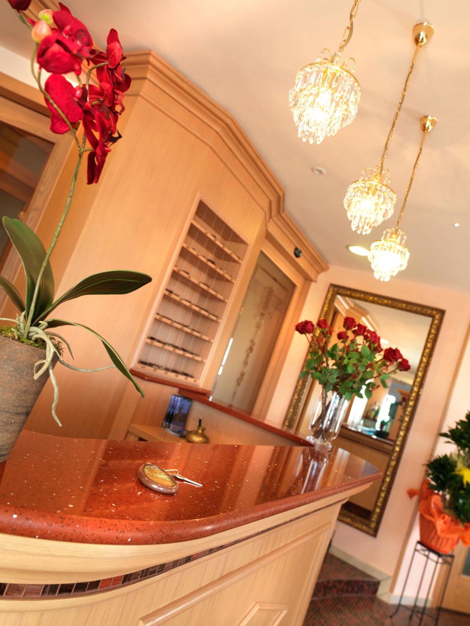 Hotel Mondial เบลลาเรีย-อีเจอา มารีนา ภายนอก รูปภาพ